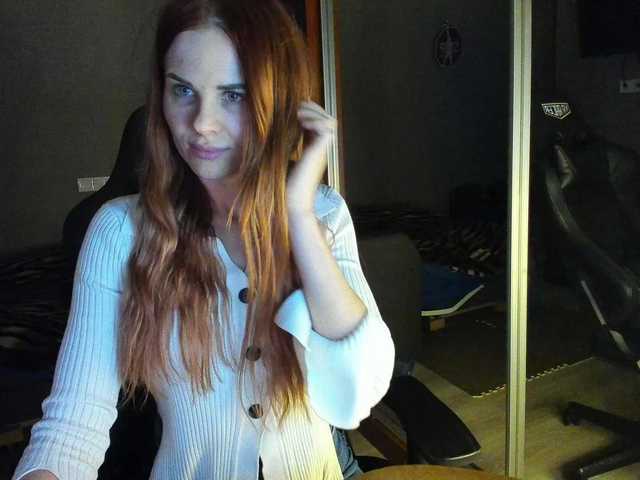 LunaLicks's BongaCams show and profile