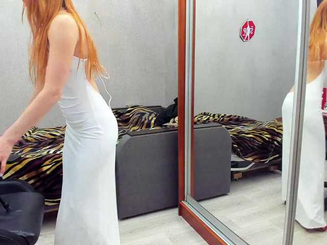 LunaLicks's BongaCams show and profile