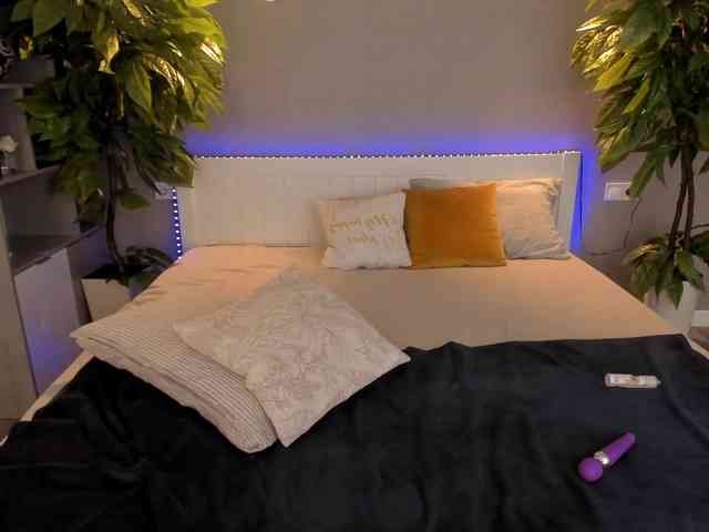 LunaLicks webcam