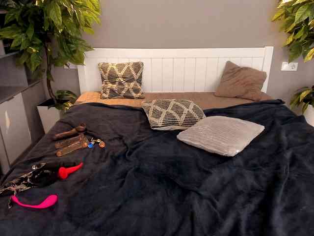 LunaLicks webcam