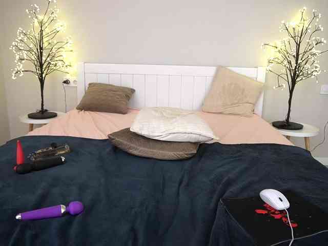 LunaLicks webcam