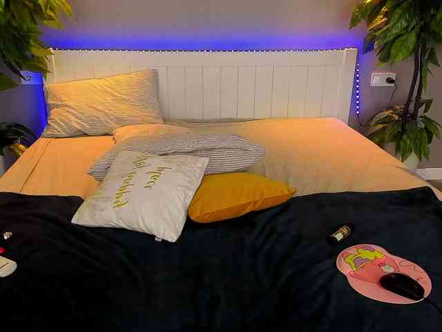 live voyeur web cam LunaLicks
