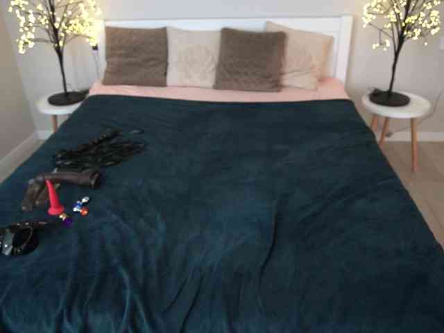 LunaLicks webcam