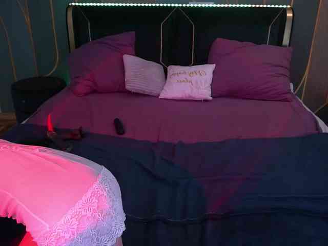 LunaLicks webcam