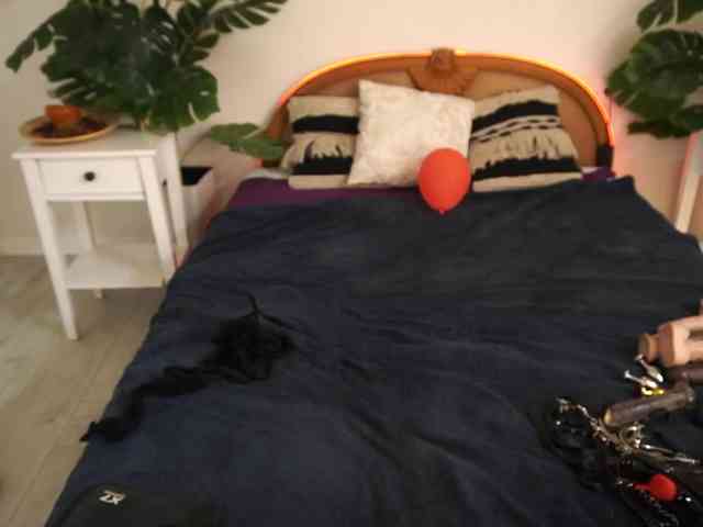 LunaLicks webcam