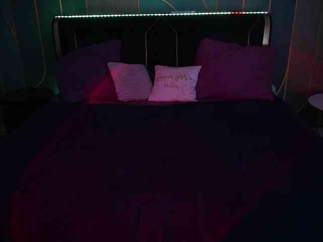 LunaLicks webcam