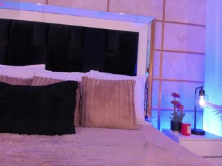 GretaVelvet Porn Show