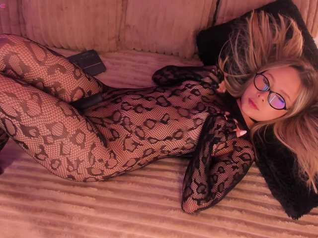 GretaVelvet's BongaCams show and profile