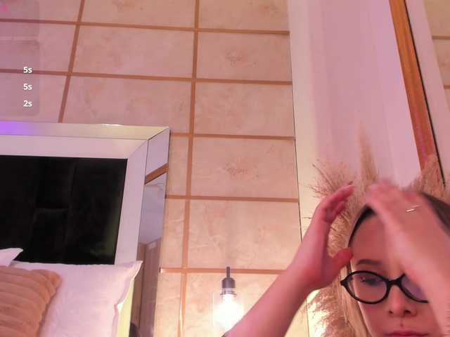 GretaVelvet's BongaCams show and profile