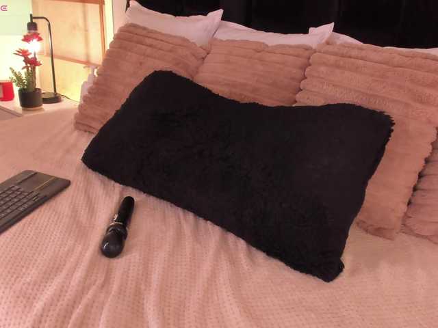 GretaVelvet's BongaCams show and profile