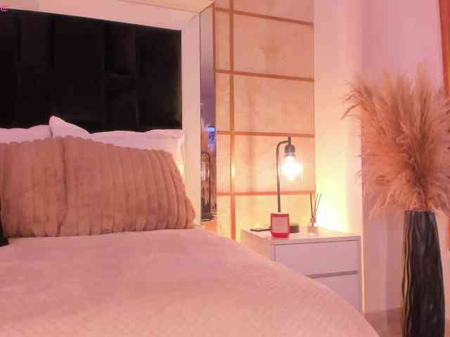 GretaVelvet Live Webcam on BongaCams