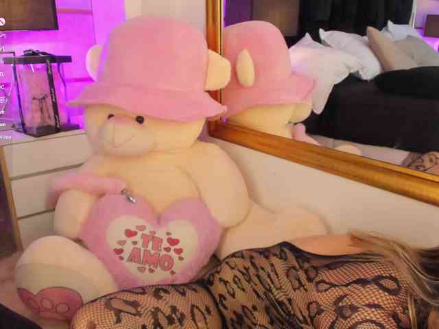 GretaVelvet webcam