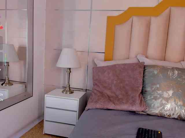GretaVelvet webcam