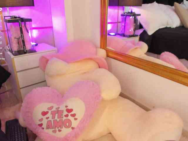 GretaVelvet webcam