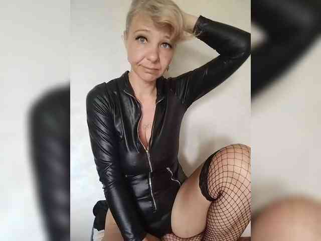 AsyaLorna webcam