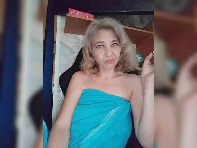 AsyaLorna webcam