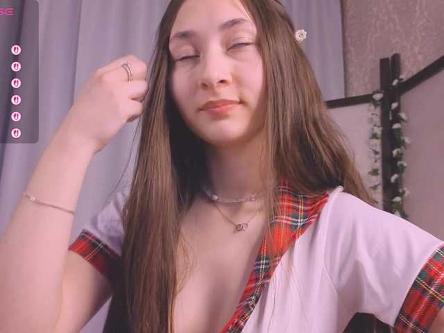 le modèle Trinity-Bunny est en webcam porno dans un show sur le site bongacams, il possède les tags suivants: White/Caucasian,Brunette,Shaved