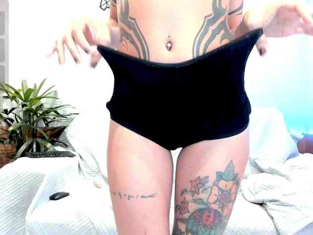 LeahLoo webcam