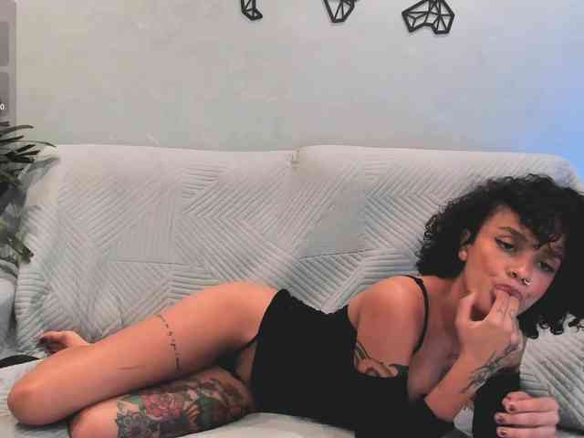 LeahLoo webcam