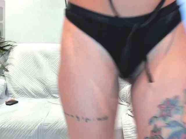 LeahLoo webcam