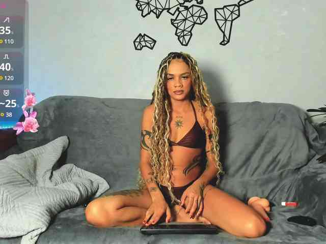 LeahLoo webcam