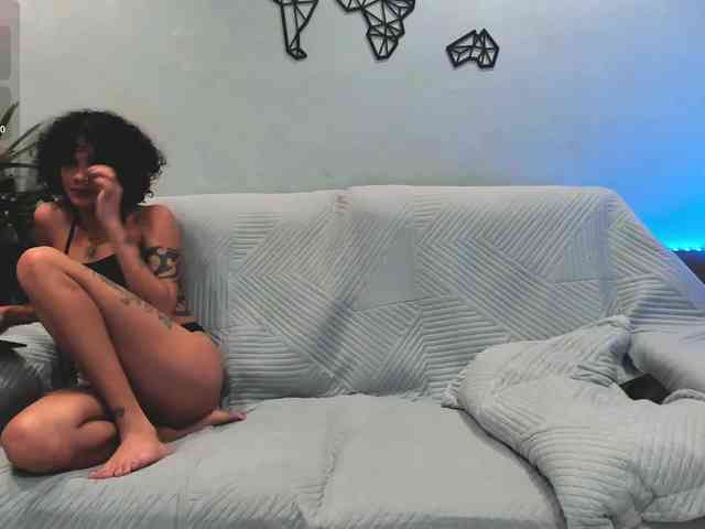 LeahLoo webcam