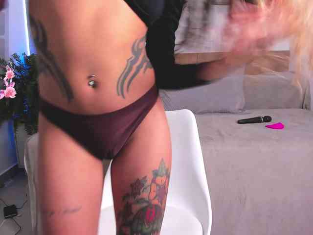 LeahLoo webcam