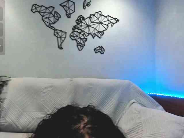 LeahLoo webcam