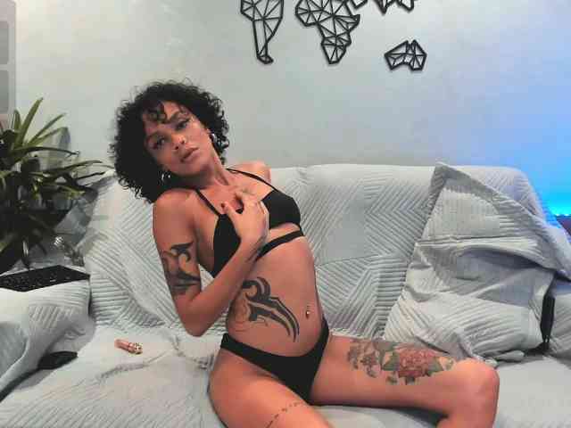 LeahLoo webcam