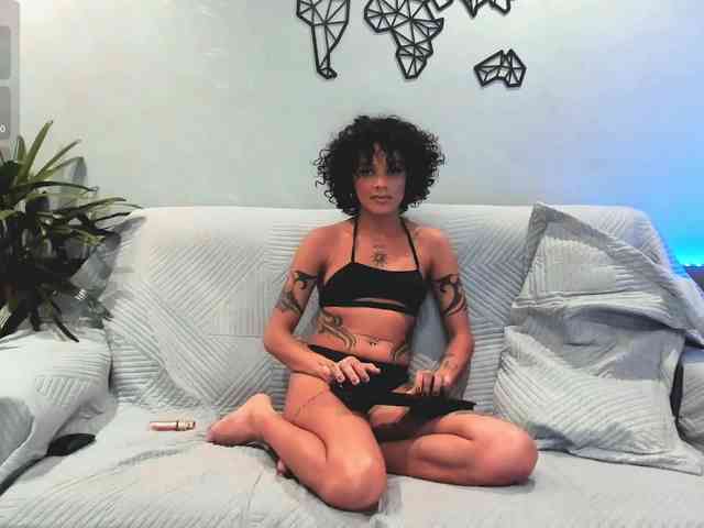 LeahLoo webcam
