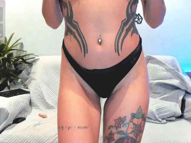 LeahLoo webcam
