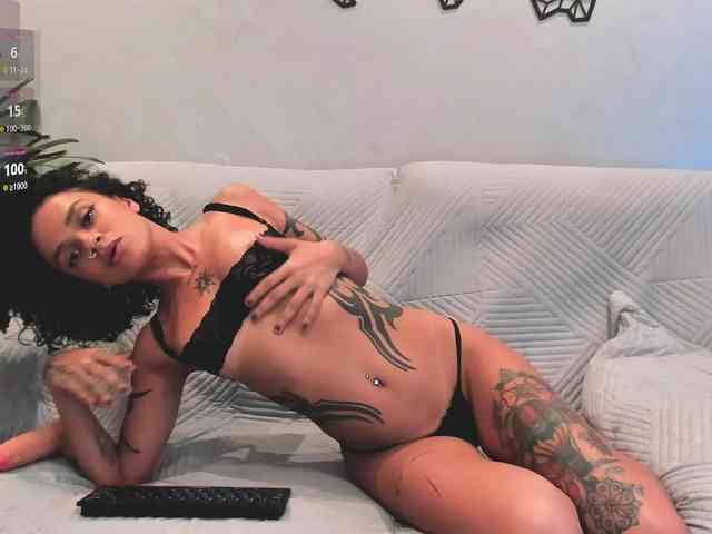 LeahLoo webcam