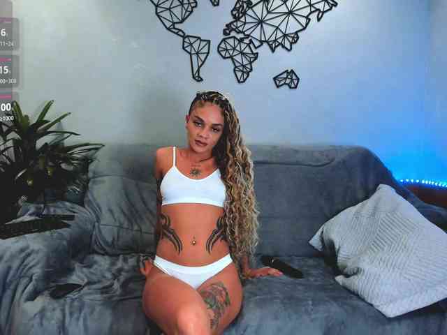 LeahLoo webcam