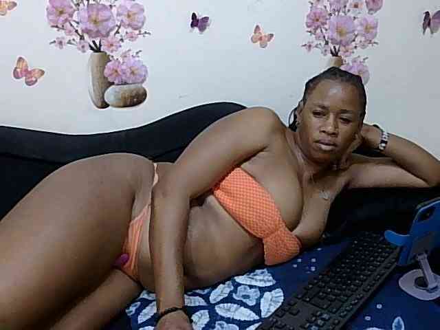 Hadasa29 webcam
