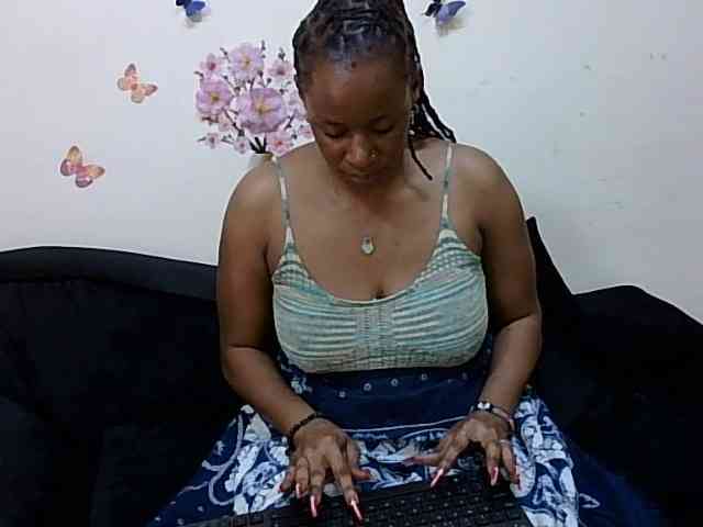 Hadasa29 webcam