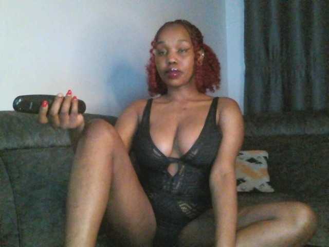 Sweetberry77 webcam bongacams model stream image