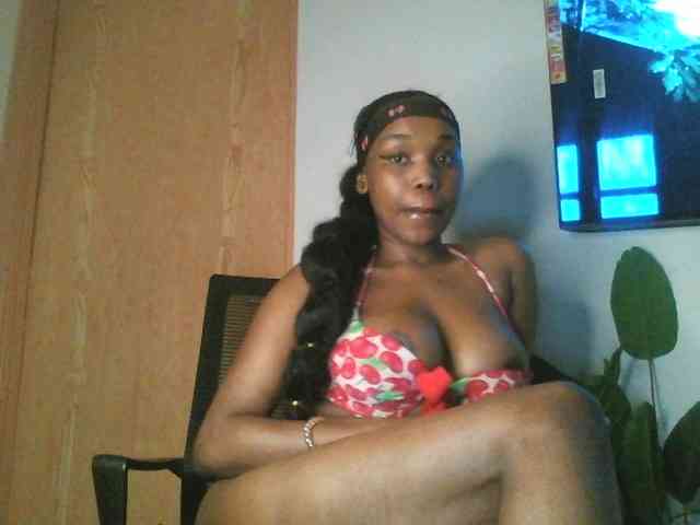Sweetberry77 webcam