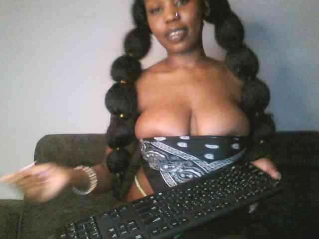 Sweetberry77 webcam