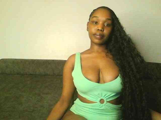 Sweetberry77 webcam