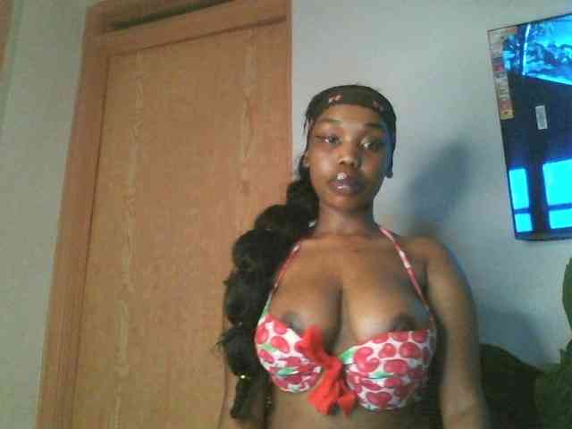 Sweetberry77 webcam