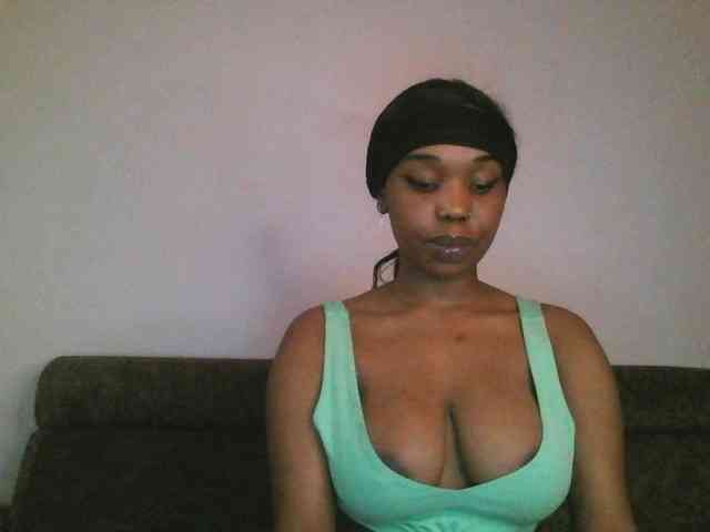 Sweetberry77 webcam