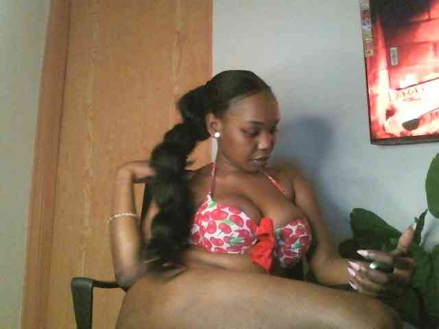 Sweetberry77 webcam