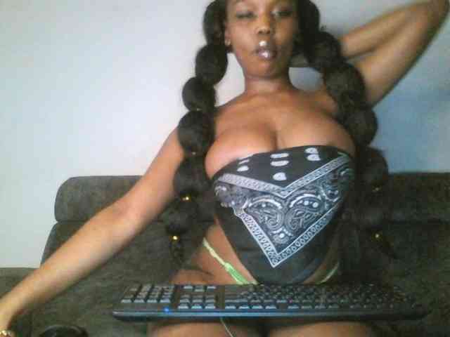 Sweetberry77 webcam