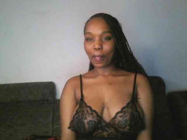 Sweetberry77 webcam