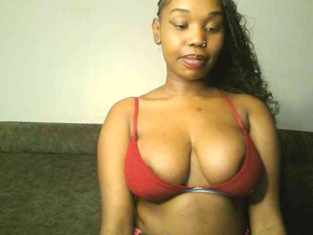 Sweetberry77 webcam