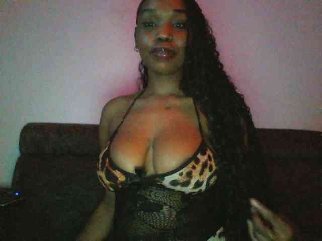 Sweetberry77 webcam