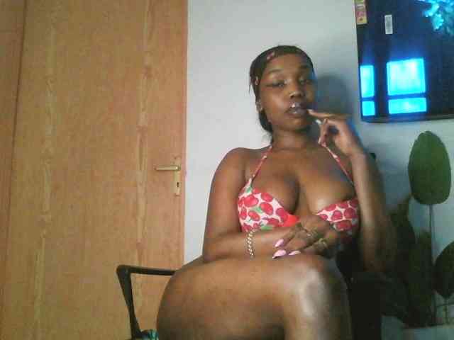 Sweetberry77 webcam