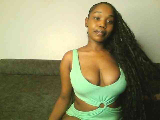 Sweetberry77 webcam