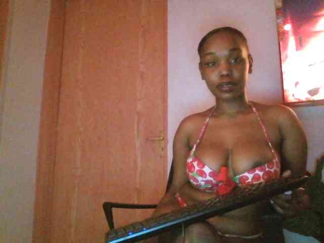 Sweetberry77 webcam