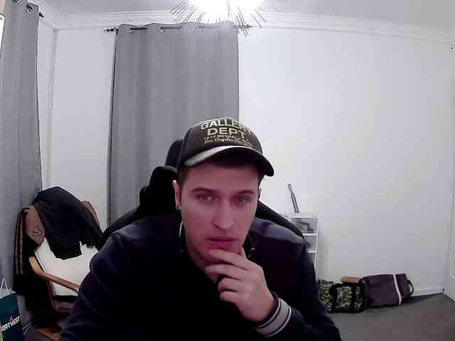 plkkrisztian0 Live Webcam on BongaCams